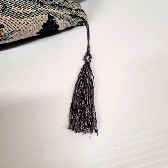 Christmas Throw Pillows 2 Winter Village Scene Tapestry Rite Aid 15'' Accent New - Picture 5 of 6